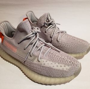 Non-Authentic Yeezy 350 V2 Tail Light Size 11 US